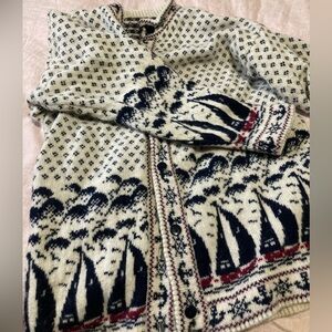 Lovely vintage wool cardigan with nautical theme size m.